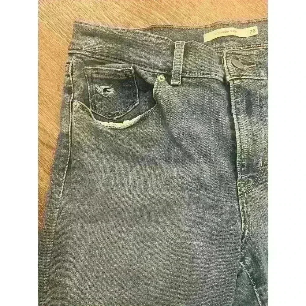 Levis‎ Shorts Womens Size 28 Bermuda Mid Rise Stretch 12 Inch Inseam Denim